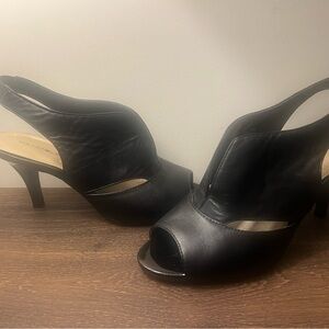 Bandolino Mirabella Black Peep-Toe 3inch Heels Women’s size 6.5M